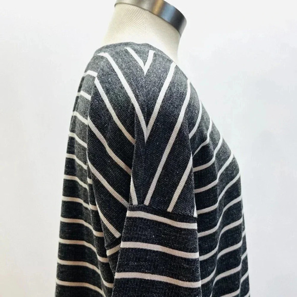 LOFT Women Long Sleeve Pullover Round Neck Gray/White Striped Shirt Size Medium - Picture 8 of 14